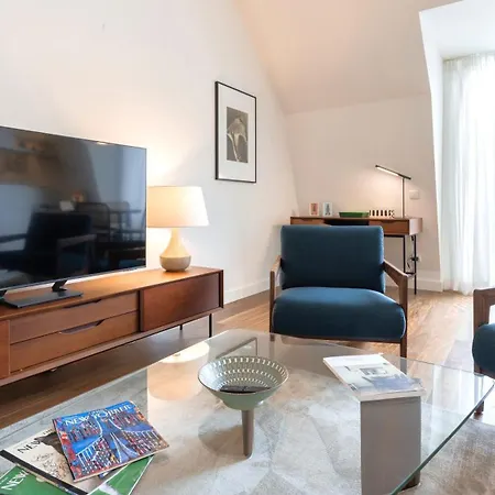 Spacious 2Br With Balcony By Lovelystay Lisboa