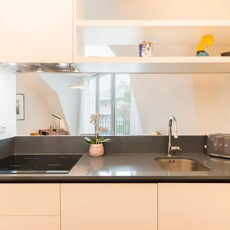 Stunning With Balcony By Lovelystay Apartamento Lisboa
