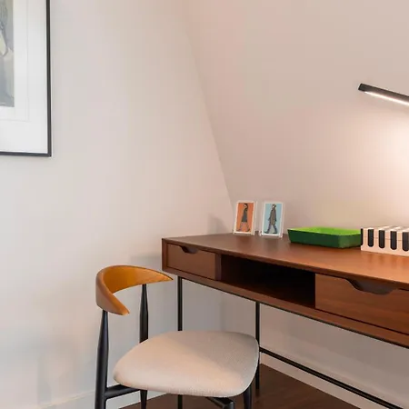 Apartment Stunning With Balcony By Lovelystay Lisbon