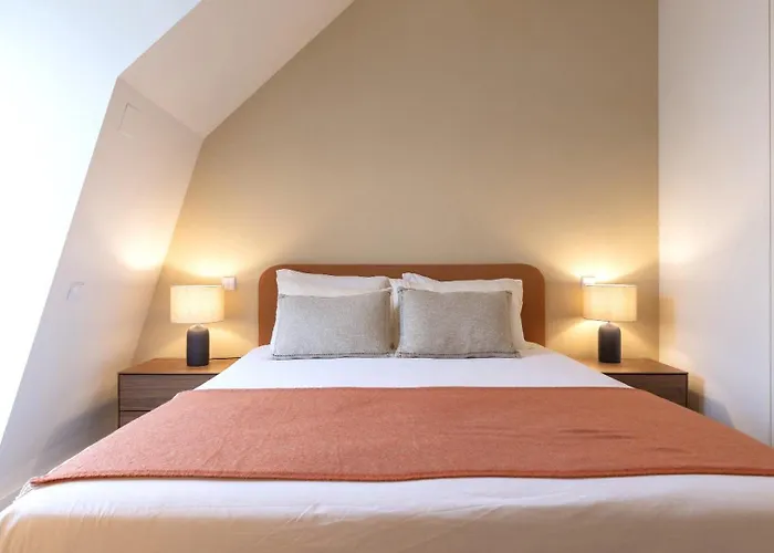 Stunning With Balcony By Lovelystay