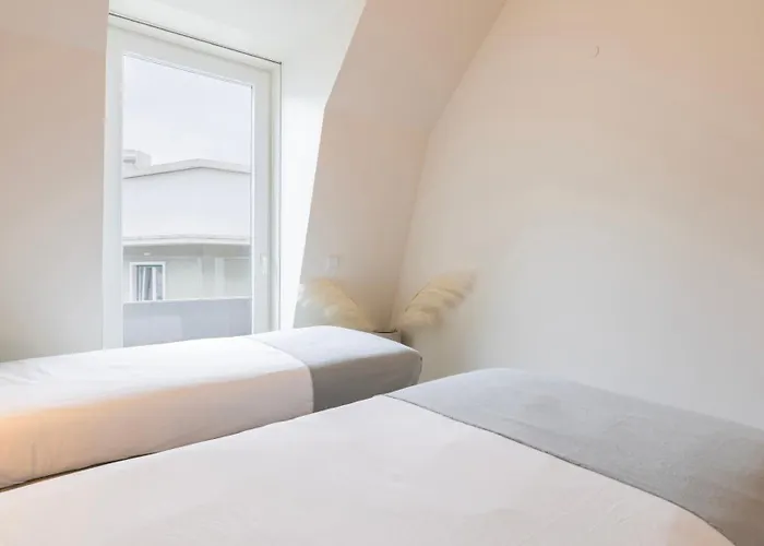 Stunning With Balcony By Lovelystay * Lisboa