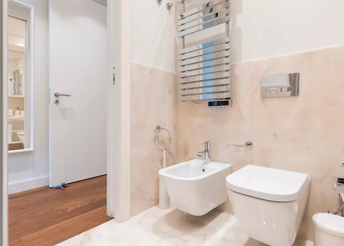 Stunning With Balcony By Lovelystay Apartmán