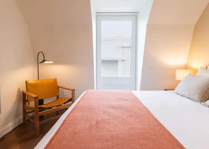 Stunning With Balcony By Lovelystay Apartman