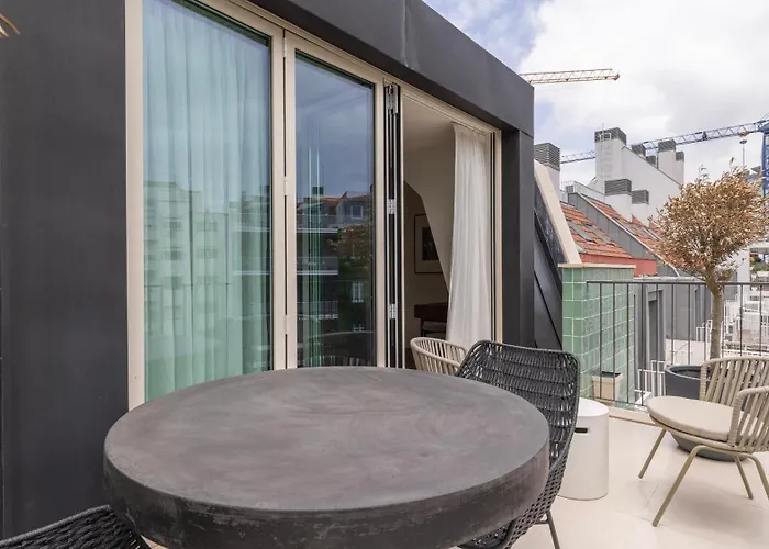 Stunning With Balcony By Lovelystay * Lisboa