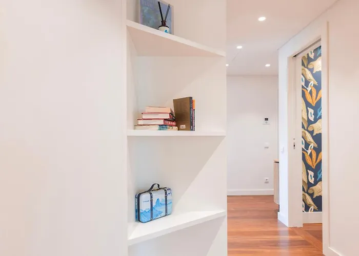 Stunning With Balcony By Lovelystay Lisboa