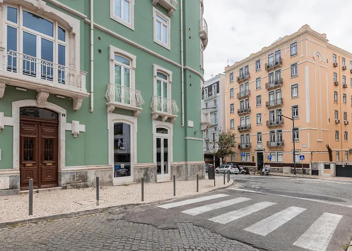 Stunning With Balcony By Lovelystay Lisboa