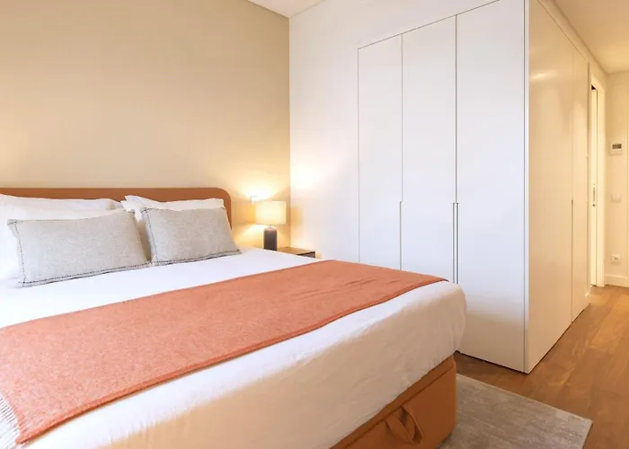 Apartament Stunning With Balcony By Lovelystay
